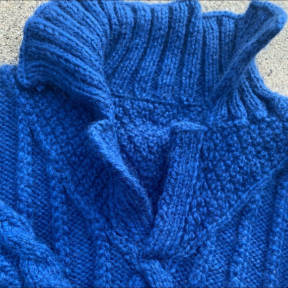 Little boys Knitted Sweater with matching beanie - Picture 2 of 5